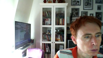 Wiwi égratigne "plus loin"