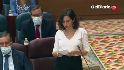 Ayuso dice a Vox que su veto parental "dinamita" la relación entre profesor y alumno y rechaza imponer la bandera en las aulas