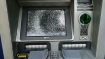 Bağcılar’da ekranları taşla kırılan 4 ATM kullanılamaz hale geldi
