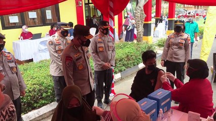Irwasum Polri Tinjau Vaksinasi Covid-19 di Kota Batam