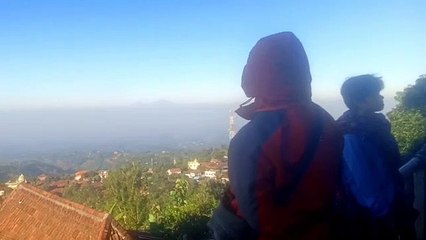 storry WA di batas kota ini (tomy j pisa)