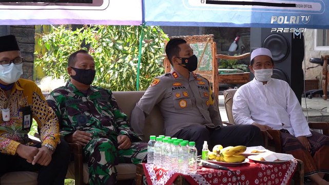 Kapolres Probolinggo Pantau Vaksinasi di Ponpes Al-Waly