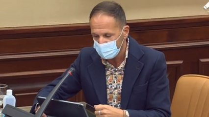 Un diputado gay del PSOE relata su experiencia de niño y saca los colores a Vox