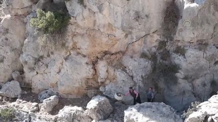 Vali Su Mut ilçesinde incelemelerde bulundu