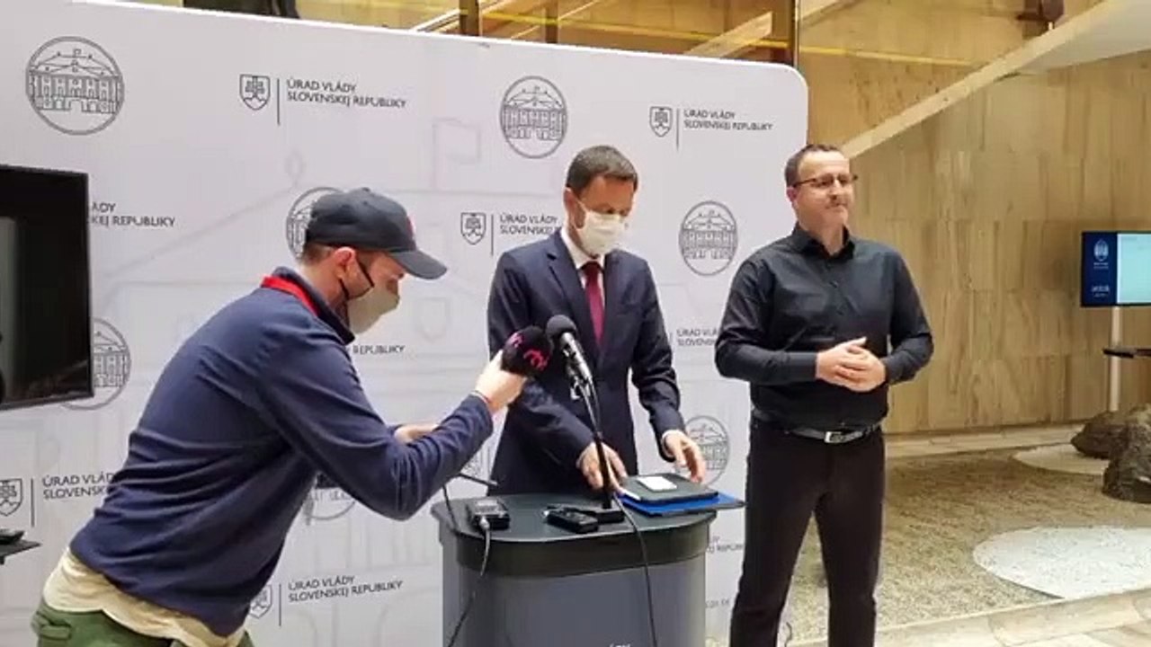 ZÁZNAM: Brífing premiéra E. Hegera