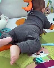 El tierno vídeo del hijo de Paula Echevarría haciendo gimnasia por la mañana