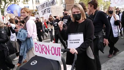 Les sages-femmes dans la rue pour dénoncer un "burn out"