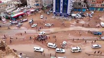 فيديو: مصرع شخص مع هطول أمطار غزيرة وحصول فيضانات في اليمن جراء إعصار 