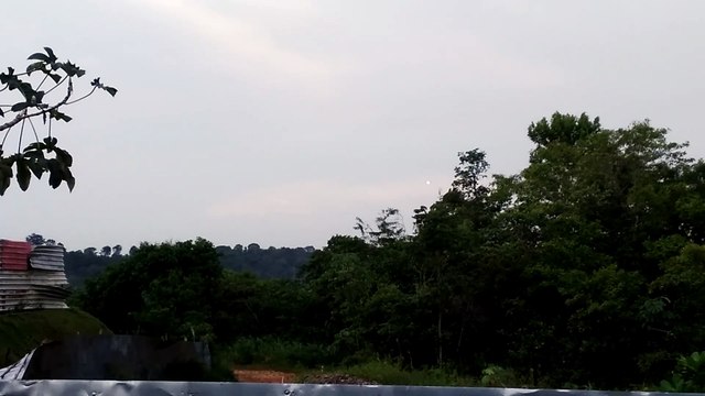 Boeing 737-800 PR-VBG vindo de Fortaleza e Airbus A320 PR-MYI decolando para Fortaleza