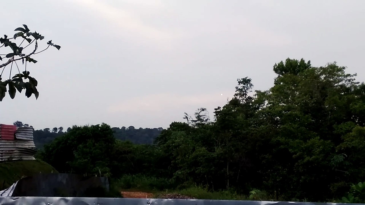 Boeing 737-800 PR-VBG vindo de Fortaleza e Airbus A320 PR-MYI decolando para Fortaleza