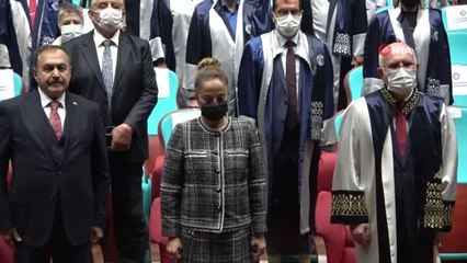 Uşak Üniversitesi'nde yeni akademik yılı törenle başladı