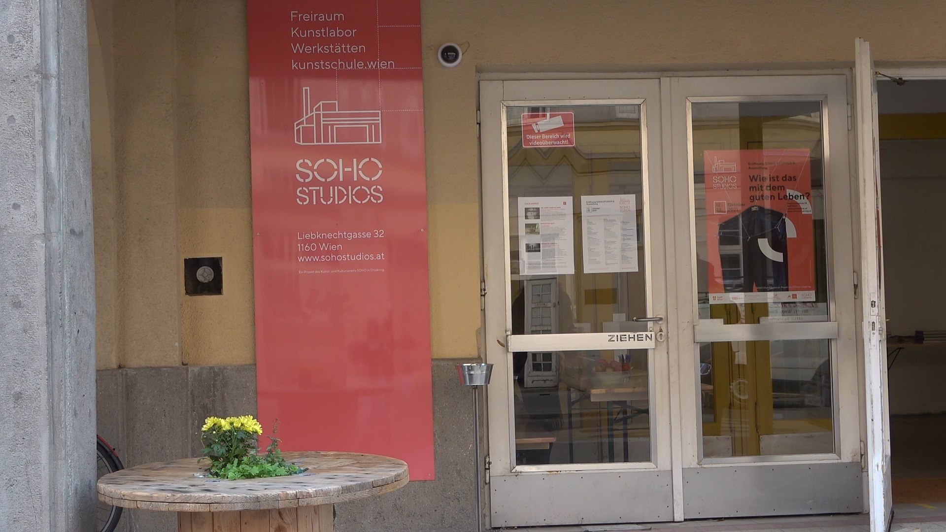Eröffnung der SOHO STUDIOS & AUSSTELLUNG „Wie ist das mit dem guten Leben?“  - video Dailymotion