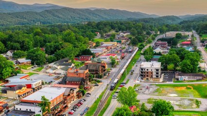 10 Charming Small Towns in Georgia