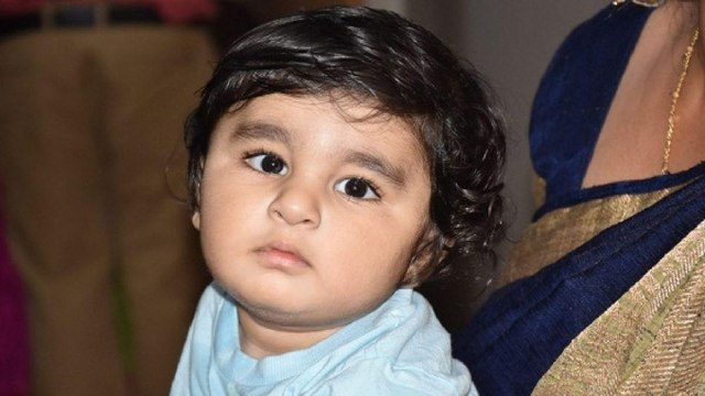 Gujarat's baby missing, mother found in bag