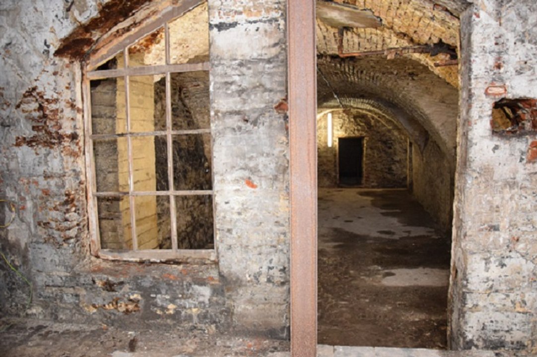 Visite de la cité souterraine du quartier Saint-Piat à Tournai