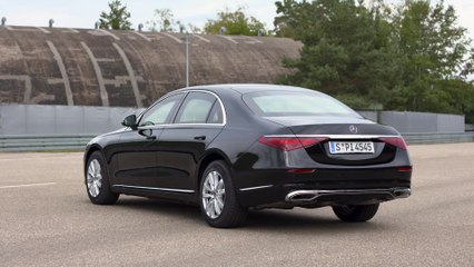 Mercedes-Benz S 680 GUARD 4MATIC Design in obsidian black