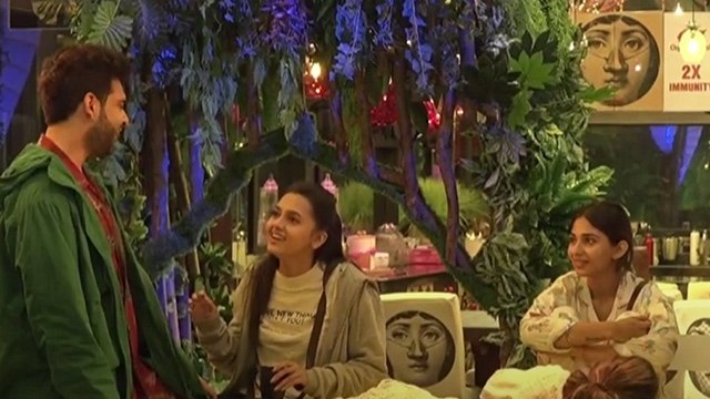 Bigg Boss 15: Karan Kundra ने Tejaswi Prakash से शेयर की अपनी ये बड़ी सीक्रेट | FilmiBeat