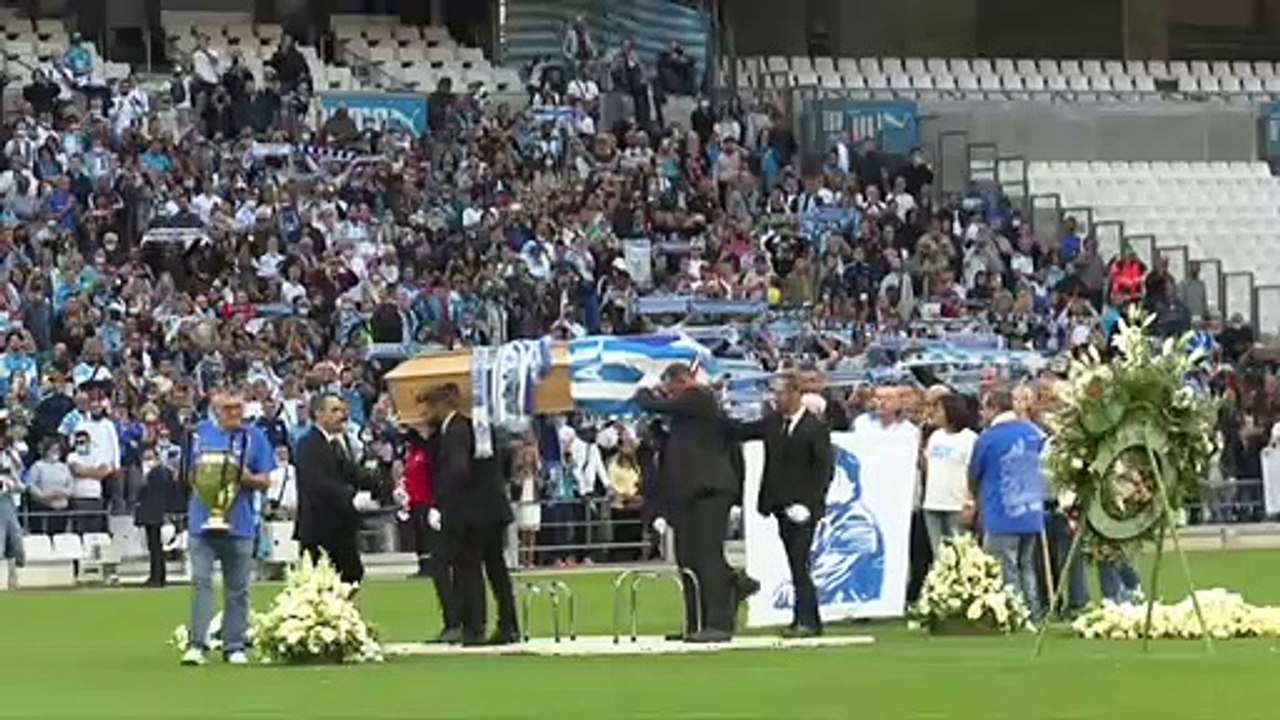 Hommage à Tapie au Vélodrome: "Il sera toujours dans notre cœur"