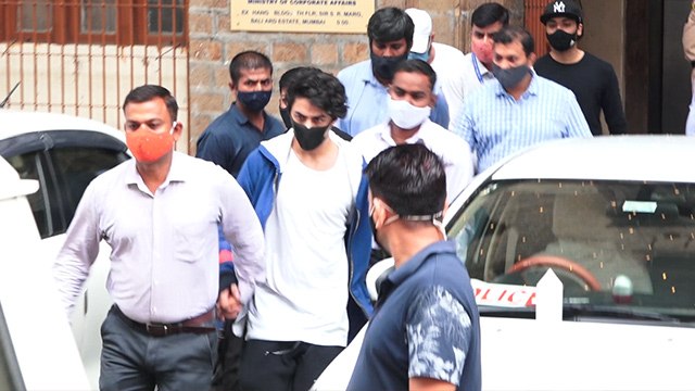 Aryan Khan leaves NCB Office to JJ Hospital for Medical Test | FilmiBeat