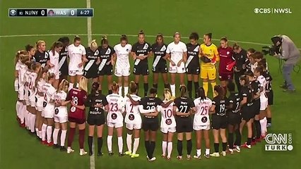 Kadın futbolcular "tacize hayır" dedi