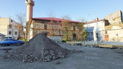 1 TON 200 KİLO DEMİR 10 DAKİKADA ÇALINDI; HIRSIZLIK KAMERADA