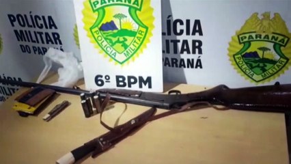Homem que mantinha a companheira em cárcere privado é detido pela PM com armas