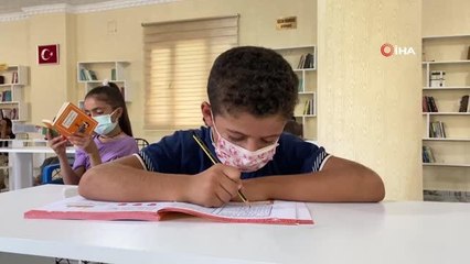 Taziye evini kütüphaneye çevirerek mahallenin kütüphane ihtiyacını giderdiler