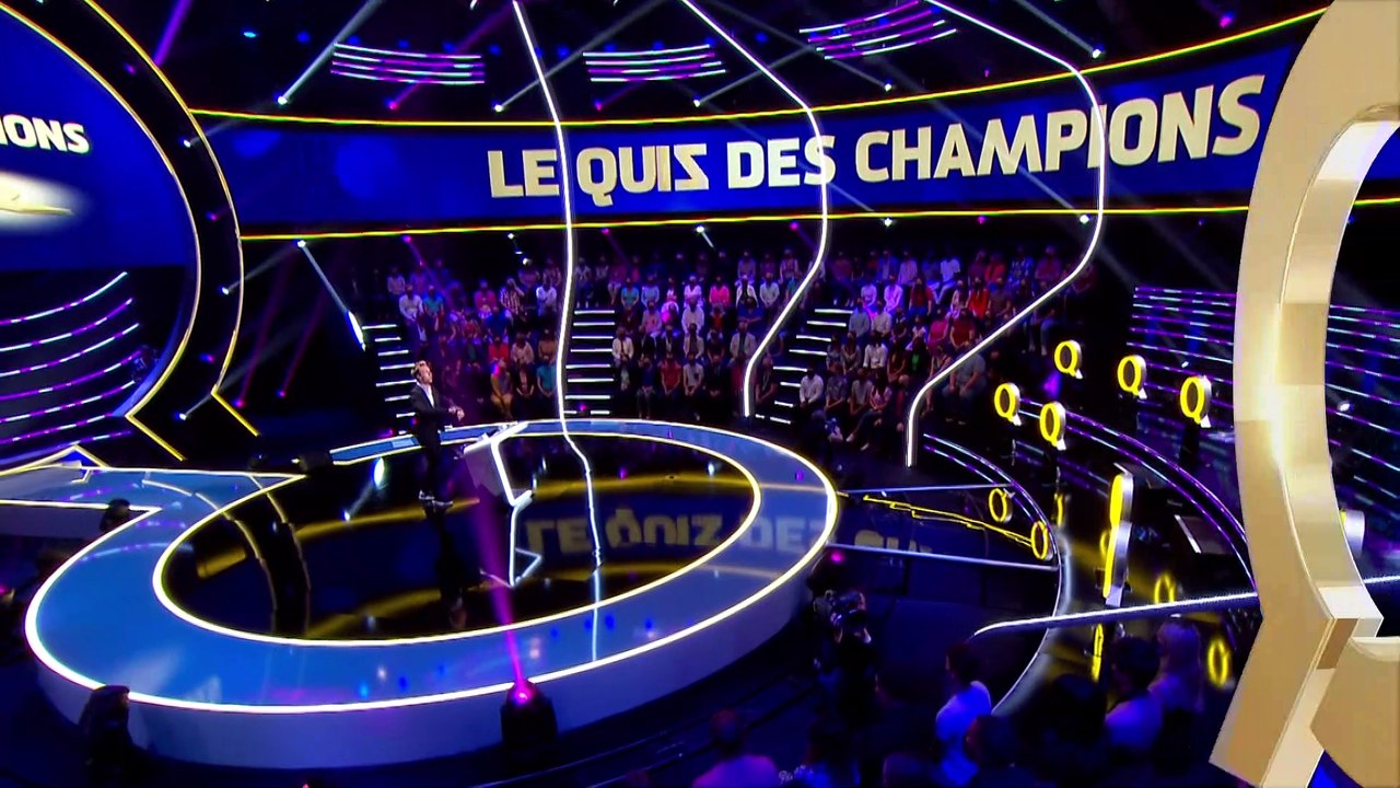 Les dix plus grands champions de jeux télévisés, toutes chaînes confondues, vont s'affronter ce soir sur France 2 dans "Le Quiz des champions" présenté par Cyril Féraud - Découvrez les 1ères images ICI