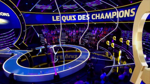 Les dix plus grands champions de jeux télévisés, toutes chaînes confondues, vont s'affronter ce soir sur France 2 dans Le Quiz des champions présenté par Cyril Féraud - Découvrez les 1ères images ICI