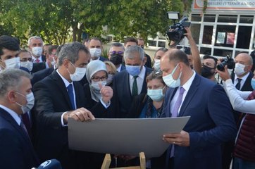 Скачать видео: Son dakika haber! BALIKESİR - Milli Eğitim Bakanı Mahmut Özer, meslek lisesi ziyaretinde bulundu