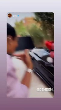 Demdem ultra gâtée par Gims, il lui offre une Lamborghini