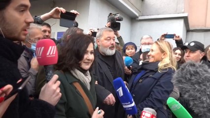 Murátov dedica Nobel a reporteros que dieron la vida por libertades en Rusia