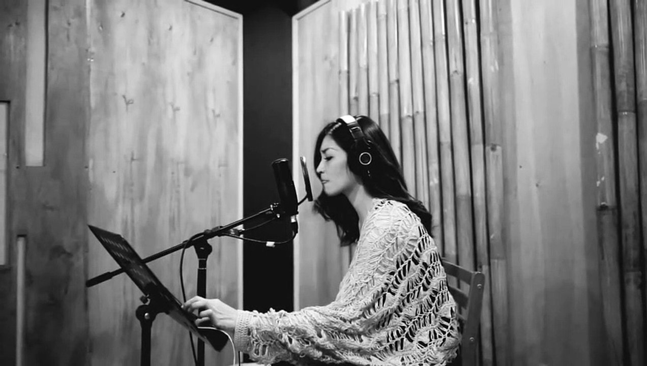 EGHA DE LATOYA  BUKAN DIRIKU SAMSONS LIVE COVER