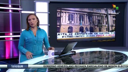 Manifestantes en Santiago de Chile piden la renuncia de Sebastián Piñera por paraísos fiscales