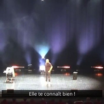 La vanne géniale d'Alban Ivanov à un spectateur qui dit qu'il n'aime pas son spectacle