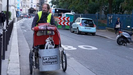 Armé de son appareil photo, Alain chasse les propriétaires de chiens « indécrottables »