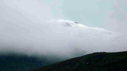 Sahara geçidinde kar yağışı ve sis ulaşımı etkiliyor