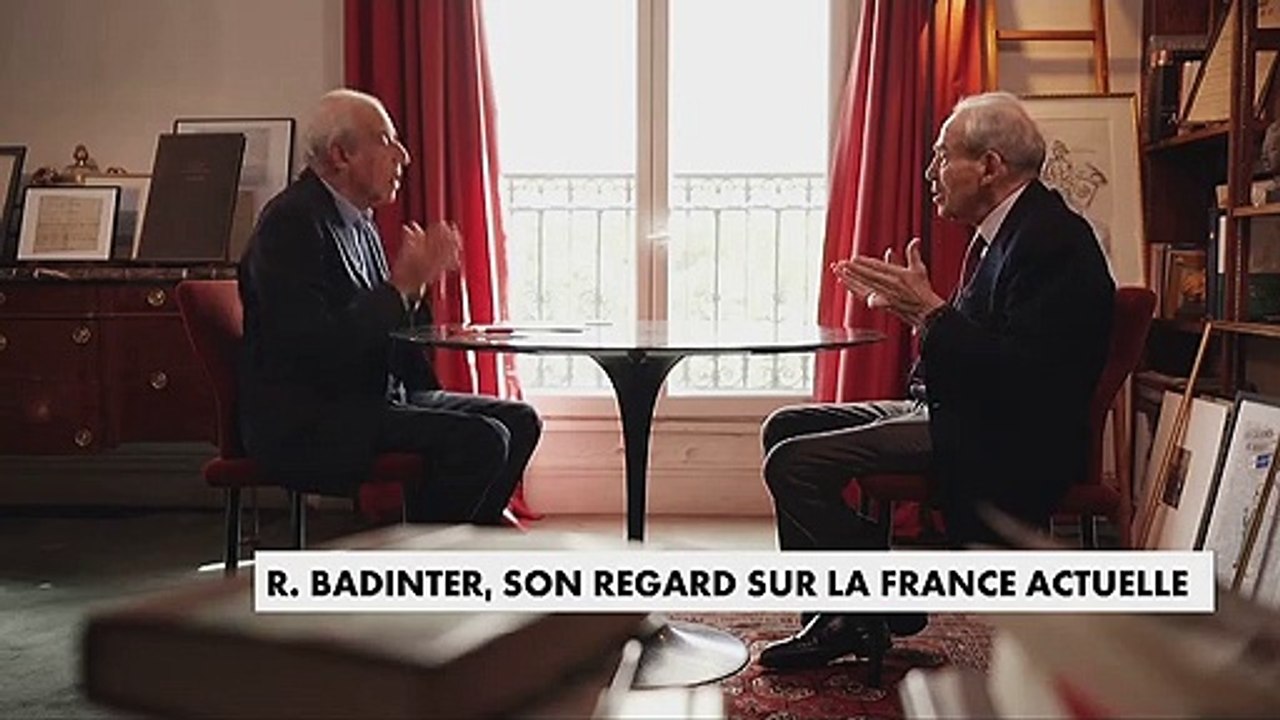 "Je les écoute avec un sourire de mépris" : Badinter fustige les polémistes