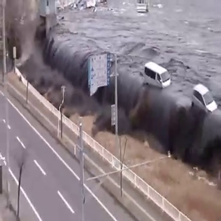 Big Tsunami waves