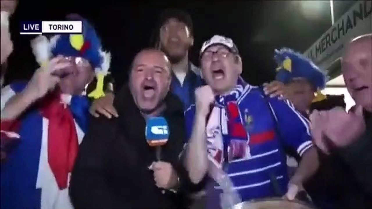 Un journaliste italien se lâche avec des supporters italiens, français...