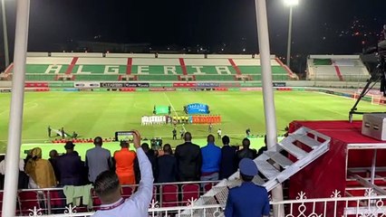 Algérie-Niger : les hymnes nationaux à Tchaker