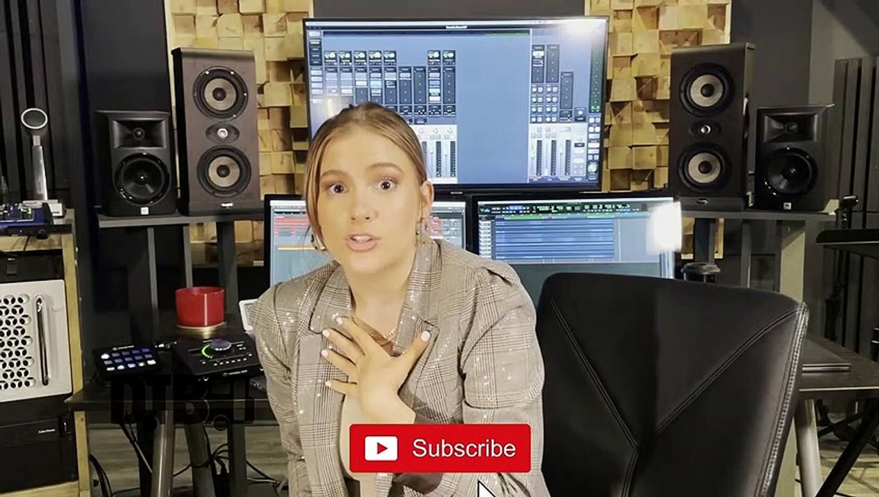 Riley Clemmons - CRAZY TOUR STORIES Ep. 938