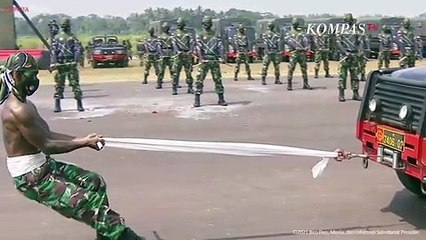 Mantap! Aksi Komponen Cadangan Tarik Mobil Hanya dengan Sebuah Lampu Neon!