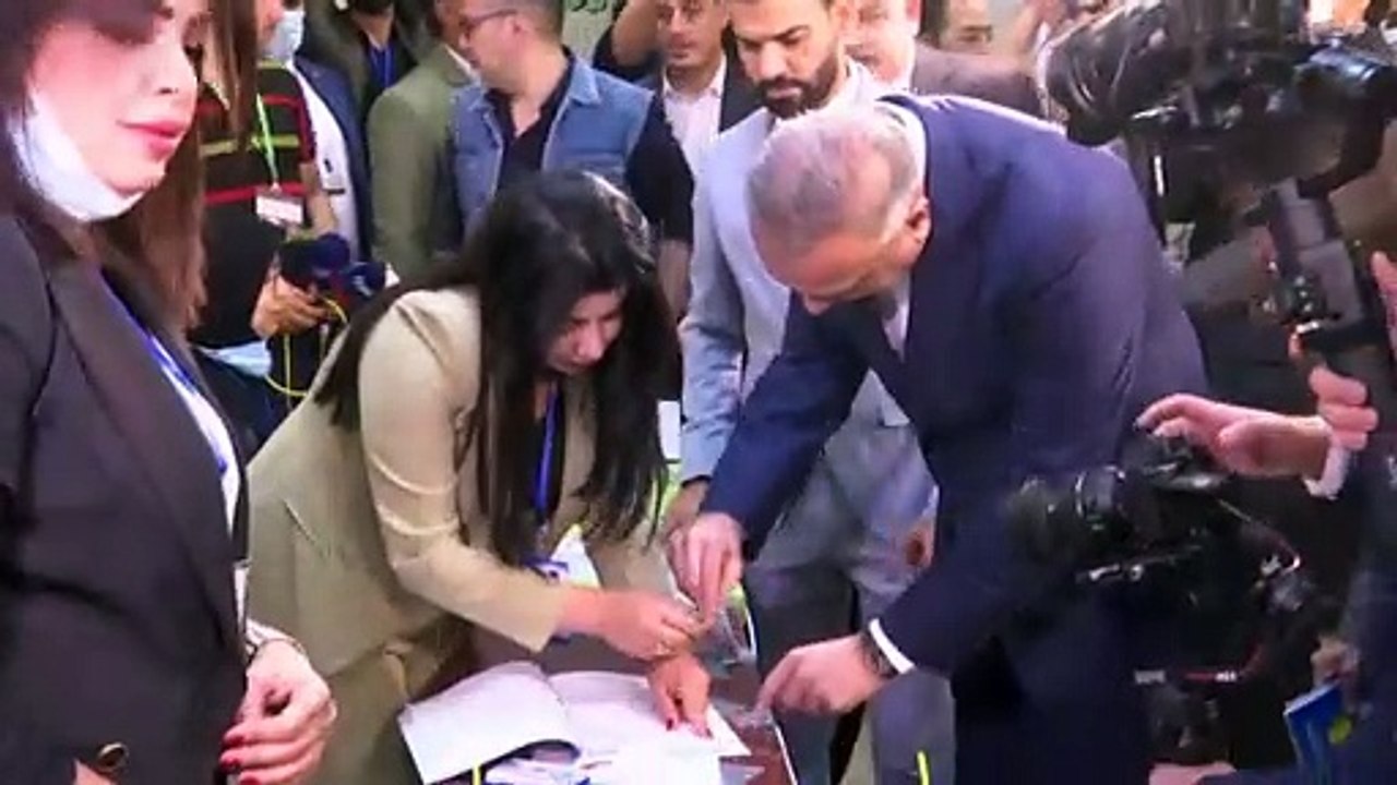 العراق: بدء التصويت في انتخابات عامة تمثل اختبارا للنظام الديمقراطي