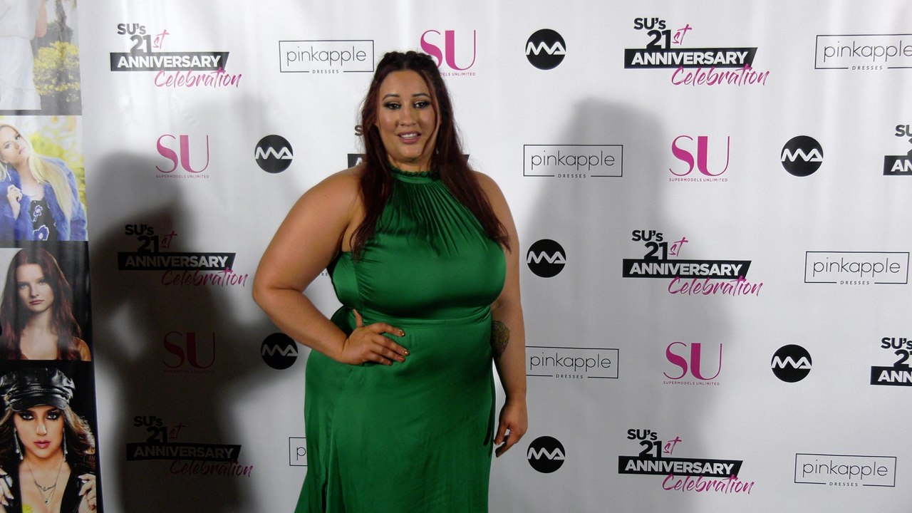 Jennifer Stanga "SU Magazine’s 21st Anniversary Celebration" Red Carpet Fashion