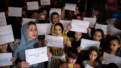Afghanistan: Women protests for equal rights