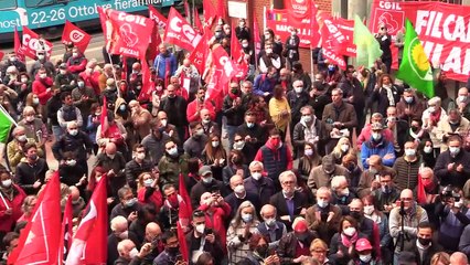 La manifestazione Cgil di Milano, Sala: "I partiti di destra prendano le distanze dai neofascisti"