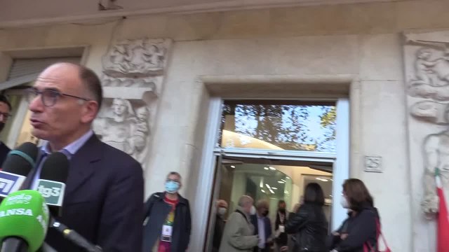 Da Letta appello ai prof: Si parli dell'assalto alla Cgil in tutte le scuole