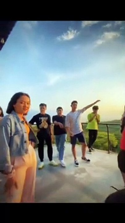 the viral shake, taken from the song NDARBOYSGANK