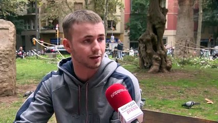 La víctima de un presunto ataque homófobo en Girona dice vivir "con cuidado"